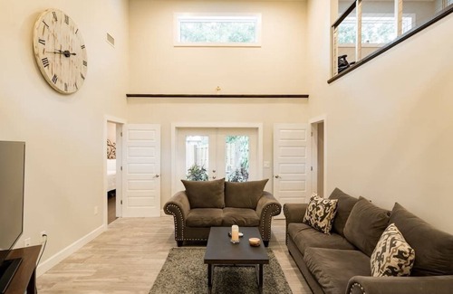 Sarasota Springs House | Spacious Vacation Rental in Sarasota /Private Pool /Game Room with Pool Table