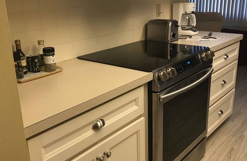 Venice East House | Spacious Venice Home In Quiet Neighborhood.