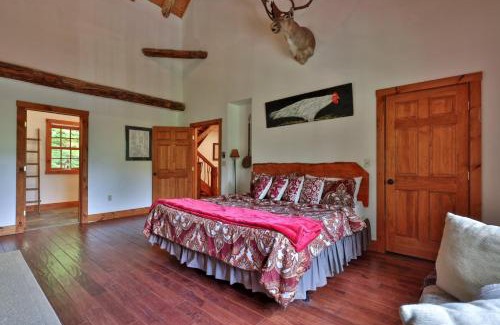 Stockbridge House | Spacious Vermont Mountain Retreat - 4BR,4BA - Near Skiing & Hiking - Perfect for Groups