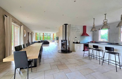 Vitrai-sous-Laigle House | Spacious villa with pool