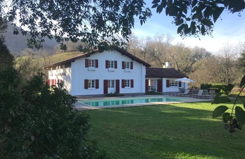 Itxassou Villa | Spacious villa in the heart of the basque country ITXASSOU