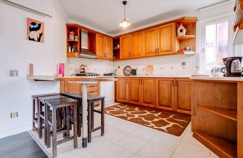 Sapanca Villa | Spacious Villa w Garden, Fireplace in Sapanca