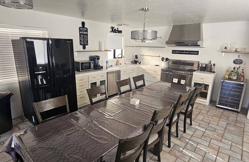 Parker Strip House | Spacious waterfront 4 bedroom home with WiFi, AC on Parker Strip with dock views