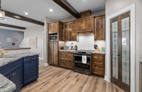 Belhaven House | Spacious waterfront home w/dock, kayaks, paddleboards, cornhole & more!