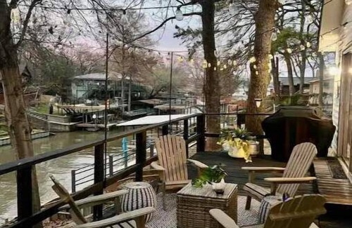 Tool House | Spacious Waterfront Home with beautiful views. Late checkout on Sundays