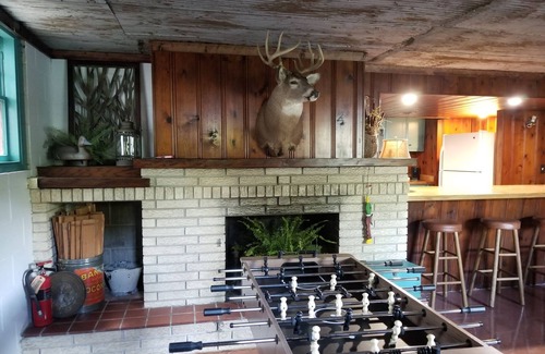 Clear Lake House | Spaciuos, welcoming home near Stae Park beach perfect for families and groups.