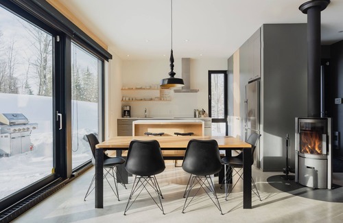 Lac Superieur Village Ski Chalet | Spahaus 126 - 15mins away from Mont-Tremblant