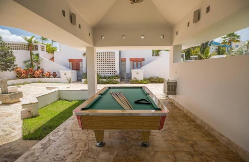 Canovanillas House | Spanish Mansion with Mountain views