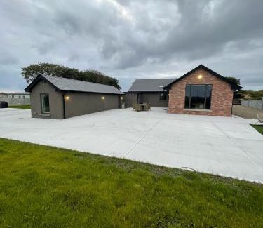 Spanish Point Villa | Spanish Point Luxury Home beside sea with Sauna!