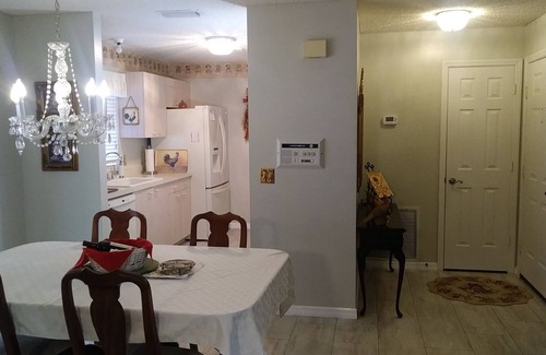 The Villages House | Spanish Springs area Courtyard Villa w/Golf Cart & Clubs
