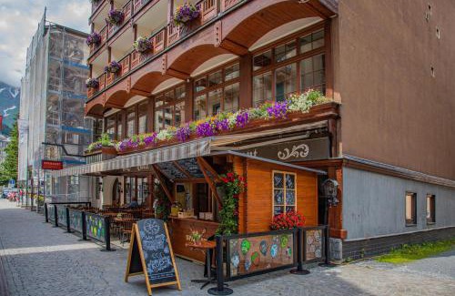 Engelberg Hotel | SPANNORT family home with common kitchen and self check-in