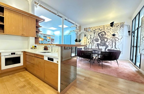 Saint-Merri Apartment | Sparis, 4 Br/3 Ba, 10 ppl, 180 m²