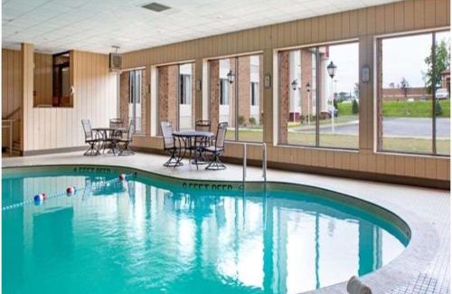 Lockport Hotel | Spark by Hilton Lockport