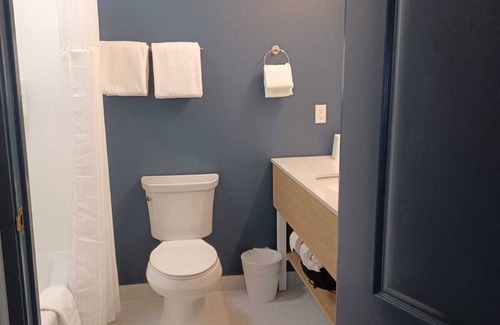 Redlands Hotel | Spark by Hilton Redlands