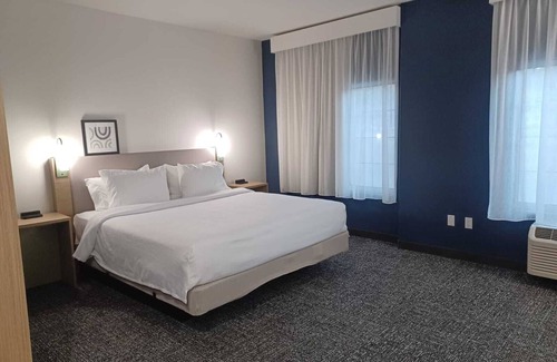 Redlands Hotel | Spark by Hilton Redlands