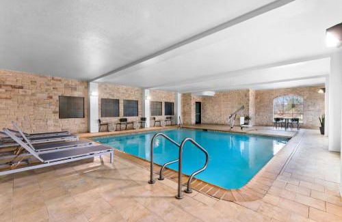 West San Antonio Hotel | Spark By Hilton San Antonio Near Seaworld