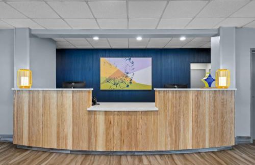 Selma Hotel | Spark by Hilton Selma