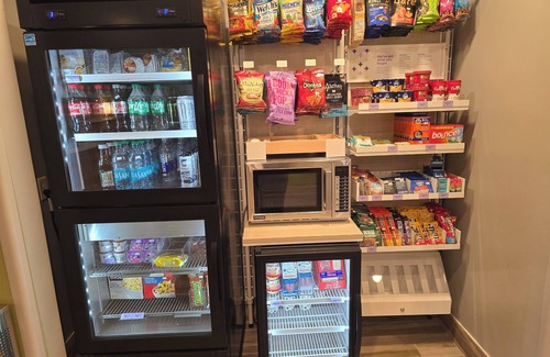 Selma Hotel | Spark by Hilton Selma