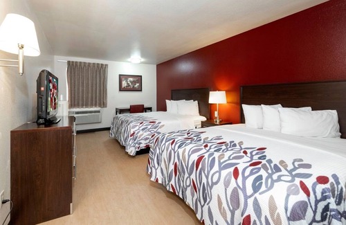St. Robert Hotel | Spark by Hilton St. Robert Fort Leonard Wood