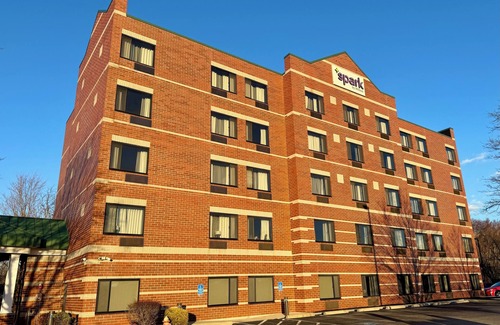 Woburn Hotel | Spark by Hilton Woburn Boston