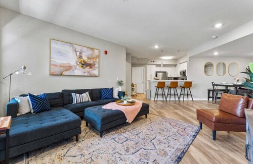 Sparks Apartment | Sparks Waterfront 2 Kings Condo- Free Parking