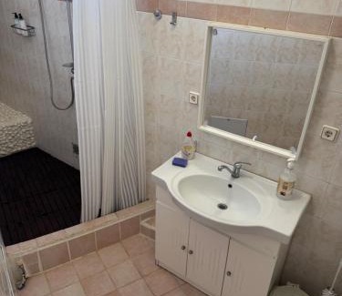 Saronikos Apartment | Sparrow s nest