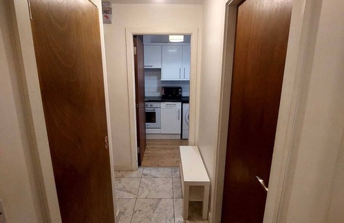 Haroldʼs Cross Condo | Spatious & private 2 bedroom apartment 15 minute walk to all attractions