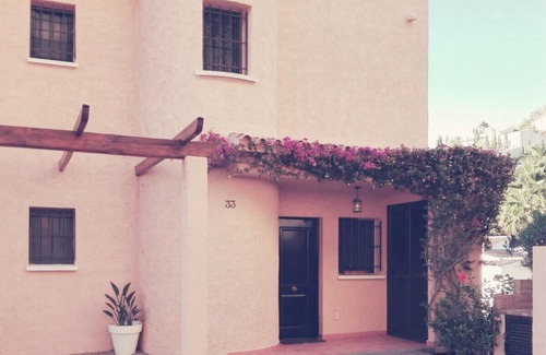 L'Alcassar House | Spectacular design townhouse with views