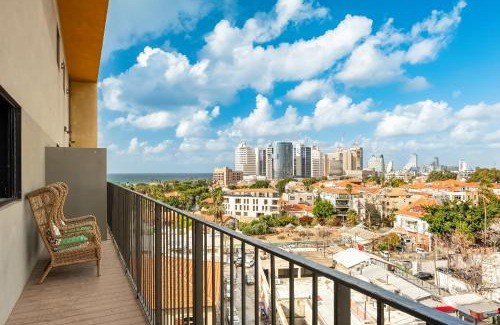 American Colony Apartment | Specelter Views with a Pool Neve Tesedek