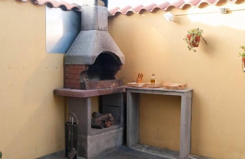 Torrecillas de la Tiesa Cottage | Special rural house for large groups with children