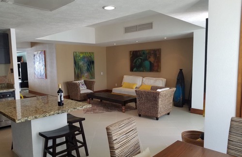 South Hotel Zone Condo | Special discount Sept-Oct, Grand Venetian beachfront Corner Unit