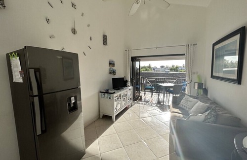 Lascelles Apartment | SPECIAL OFFER JUNE AND JULY Gorgeous apartment with views over the communal pool