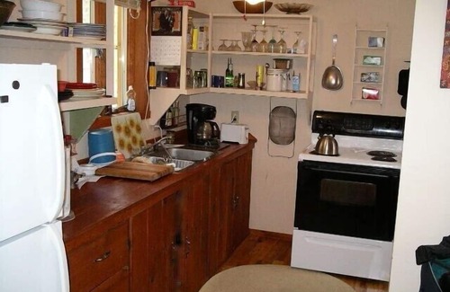 Rome Cabin | Special Secluded Cottage 3 Min Walk to Long Pond; ALL YEAR