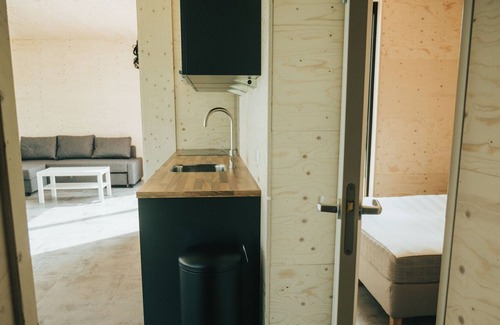 Ouddorp Cottage | Specially designed chalet with dishwasher, in a holiday park near the sea