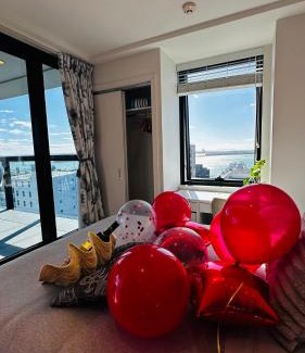 Auckland Central Business District Apartment | Spectacular Auckland CBD Views