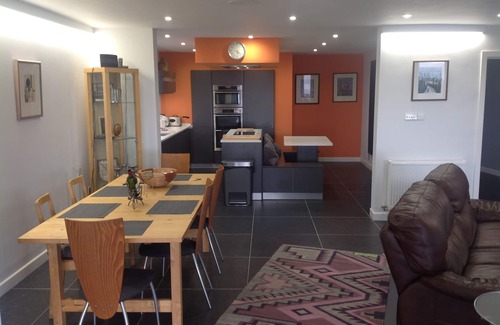 Sully Villa | Spectacular Beach Villa near Cardiff - Sully Village