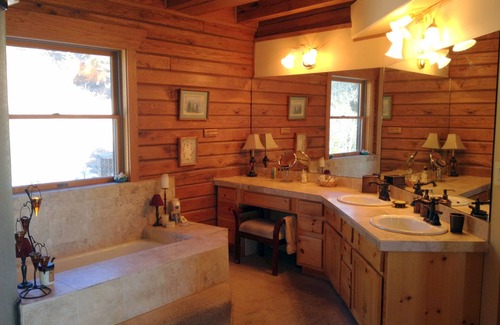 Evergreen Cabin | Spectacular Colorado Mountain Lodge with amazing views and hot tub!