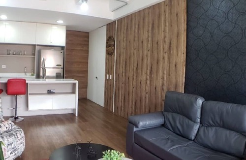 Las Lomas I Apartment | Spectacular condo floor 20