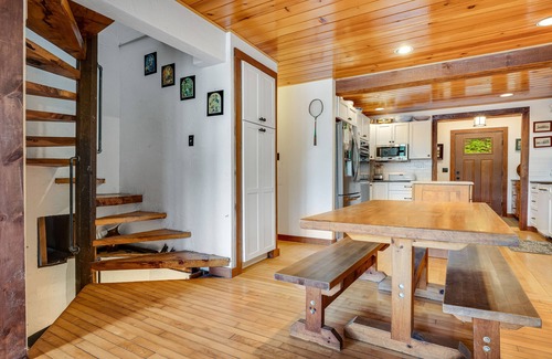 Hubbardton House | Spectacular dog-friendly lakefront house with washer/dryer & fast WiFi
