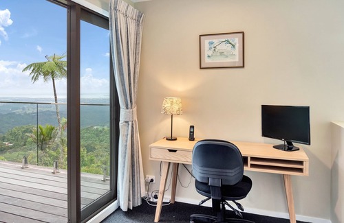 Waiatarua House | Spectacular Hilltop Retreat near Piha