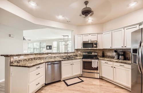 Kierland Condo | Spectacular Kierland Condo.walk to bars and restaurants