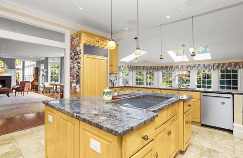 Purchase House | Spectacular Mansion with pool/spa - close to NYC