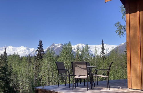 McCarthy House | Spectacular mountain and glacier views at Donaho House.