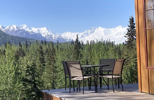 McCarthy House | Spectacular mountain and glacier views at Donaho House.