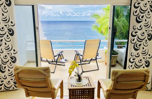 Zona Hotelera Norte Condo | Spectacular oceanfront condo! Large 3BR/3BA Miramar 302. Snorkeling paradise!