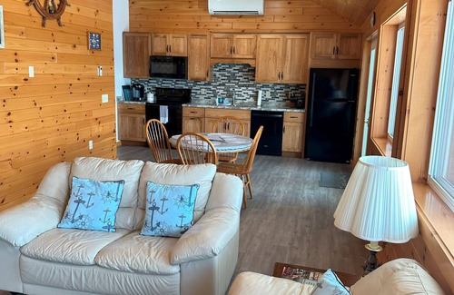 Clayton Apartment | SPECTACULAR RIVERFRONT MARINA APARTMENT 2-BR, 2-Bath in the village of Clayton