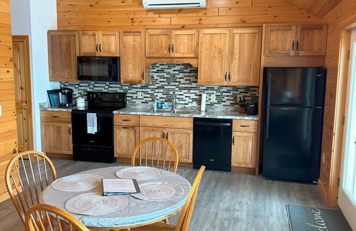 Clayton Apartment | SPECTACULAR RIVERFRONT MARINA APARTMENT 2-BR, 2-Bath in the village of Clayton