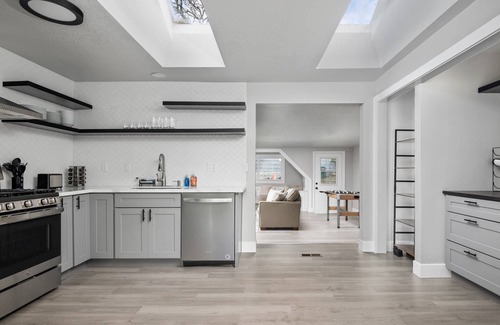 Cedar Hills House | Spectacular Single Level Estate, Pet Friendly, Huge Fully Fenced Backyard, Covered Patio, Game Room