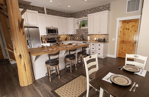 Central House | Spectacular Spacious 3 Bdrm/2 Full Bath Escape near Clemson