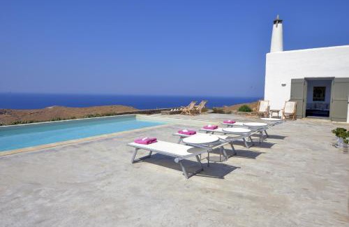 Kea Villa | Spectacular sunset view villa at Melissaki